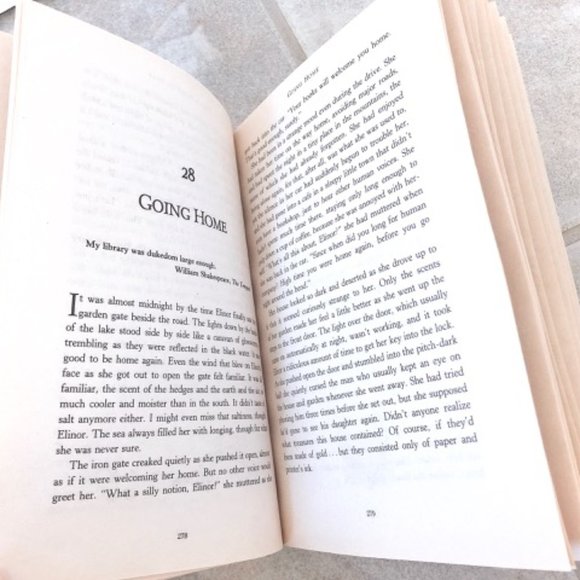 Book INKHEART and INKSPELL by Cornella Funke - Picture 10 of 12